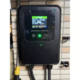   NewEnergy Fali Töltőállomás elektromos autókhoz és egyéb járművekhez, színes képernyős,kártyás, 5 méter 7 kw,32A,type2 csatlakozóval